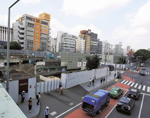 基礎工事中の宮下公園